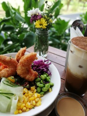 Bali Poke Bowl at I Am Vegan Babe in Canggu