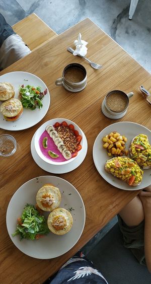 Sunny B12 at I Am Vegan Babe in Canggu