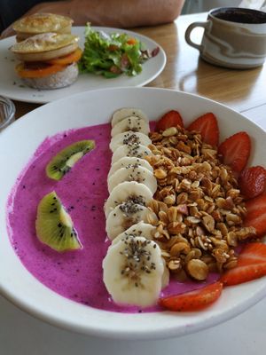 Smoothie bowl at I Am Vegan Babe in Canggu