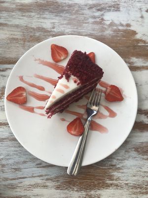 Red velvet cake at I Am Vegan Babe in Canggu