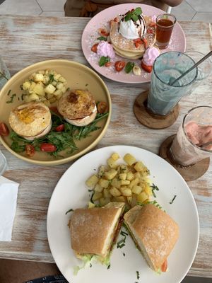 B12 Sunny, Pancakes and Morning Sandwich  at I Am Vegan Babe in Canggu