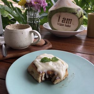 Cinnamon bun  at I Am Vegan Babe in Canggu