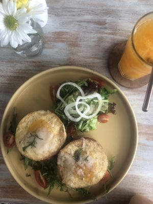 B12 sunny at I Am Vegan Babe in Canggu