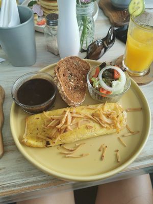 Vegan omelette. This is amazing at I Am Vegan Babe in Canggu