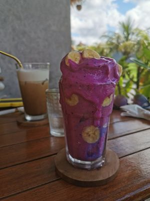 Vegan Babe smoothie 😍 at I Am Vegan Babe in Canggu