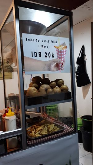 Super crunchy fries in a generous portion. at Friet Mayo in Kuta