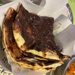 Chocolate naan at Mayur Indian Kitchen in Taipei
