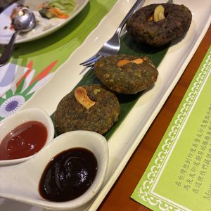Harabhara kebab: a bit dry at Mayur Indian Kitchen in Taipei