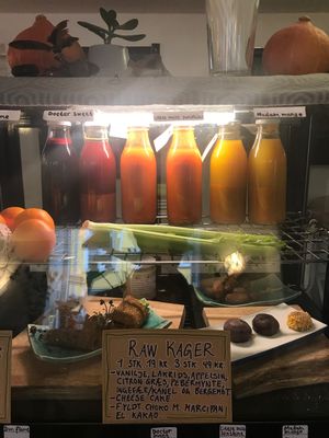 Juices and pralines at Kosmos K in Copenhagen