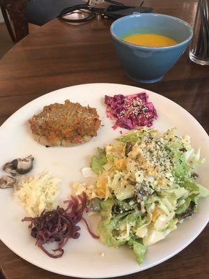 Salad and pie at Kosmos K in Copenhagen