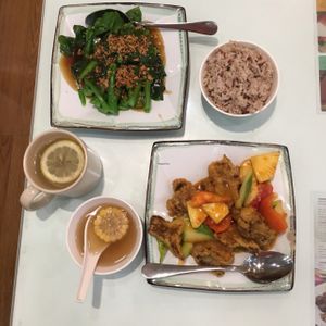 kailan, brown rice, sweet and sour oyster mushrooms at Yishensu in Petaling Jaya