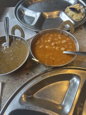 Chana masala and Dahl maharani  at Pushap - Namur in Montreal
