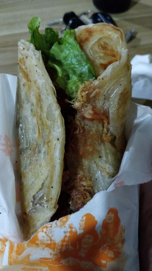 Shou zhua bing mock meat pancake really yummy at Sù Yuán Jiā in Fuzhou