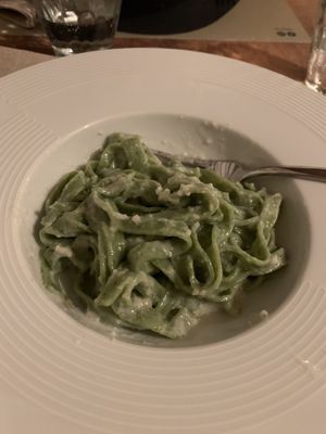 Tagliolini alla spirulina e pesto di mandorle, buonissimi at La Cullera in Alghero