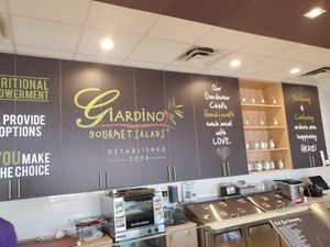 Fresh salad at Giardino Gourmet Salads in Naples