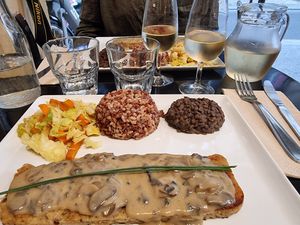 Steak from seitan:) at Veget'Halles in Paris