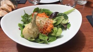 salade artichauts  at Veget'Halles in Paris