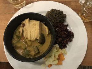 Hauptspeise Curry at Veget'Halles in Paris
