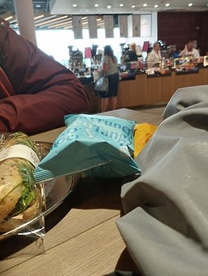 Vegan at EDI - Pret a Manger - G13 in Edinburgh