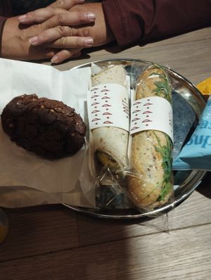 Wrap sandwich ând cookies at EDI - Pret a Manger - G13 in Edinburgh