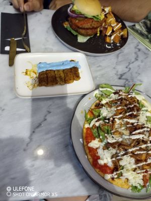 Ultimate burger, ocean sticks with blue sauce and open wrap with mushroom donner at Happy Food and Health  in Rotterdam