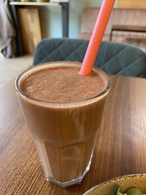 Snickers smoothie! 😋  at Happy Food and Health  in Rotterdam