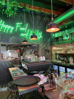 Bar  at Happy Food and Health  in Rotterdam
