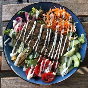 Salad bowl with Kebab Slice at Happy Food and Health  in Rotterdam