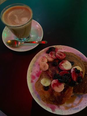 best pancakes and coffee, lovely staff 🤍 at Happy Food and Health  in Rotterdam