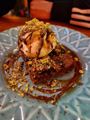 Hot brownie at Happy Food and Health  in Rotterdam