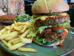 Amazing Burger (double)  at Happy Food and Health  in Rotterdam