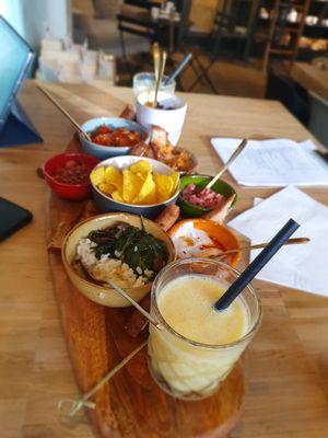 Platter for 2 at Happy Food and Health  in Rotterdam