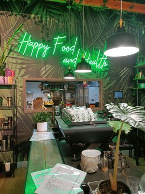 Don't worry, be Happy and healthy with cruelty free ! Hope of a better World 🙏🏻❤️ at Happy Food and Health  in Rotterdam