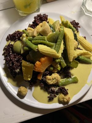 green curry with brown rice  at Whitening in Koh Tao