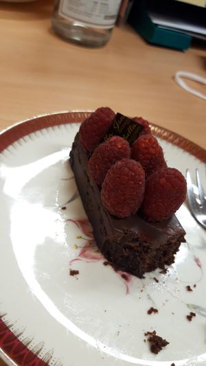 Veganes Schokowunder 😍😍 at Isabella Glutenfree Pâtisserie - Calwerstr in Stuttgart