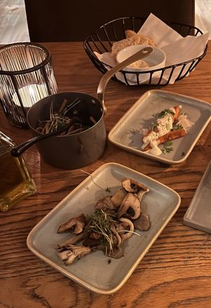 Udonnudeln, Möhre, Pilze  at Holzhotel Forsthofalm in Leogang