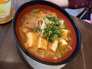 26 Reisbandnudelsuppe mit Tofu und veganem Rindfleisch at Chay Viet Tadilen Restaurant in Wurzburg
