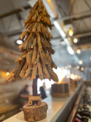 Beautiful muted seasonal decorations Dec 2021 at Leguminati Vegan Eatery in Orlando