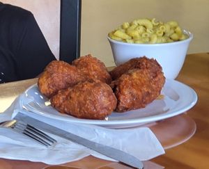 Buffalo chicken wings with Mac n cheese at Binge Kitchen in San Antonio