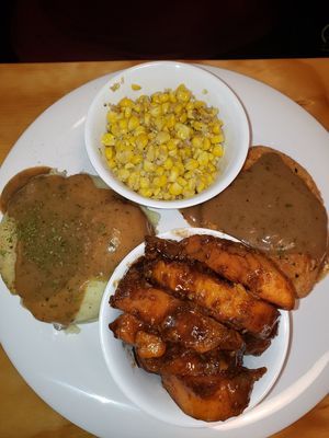 Southern chickn plate at Binge Kitchen in San Antonio