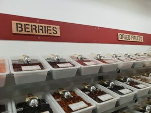 Berries and dried fruits at Scoop Wholefoods in Orange