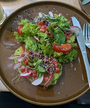 Vegan avocado salsa toast at Naturo Healthy Food in Sibiu