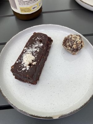 Snckrs and Rchr  at Naturo Healthy Food in Sibiu