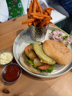 Plant based cheeze burger at The Sinful Vegan in Jersey