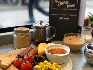 Just had the best Full English ever! My lady had the Breakfast Roll and she loved it. Seitan Falcon, Sausages and even tofu scrambled eggs.  Fleetwood Mac on the radio too ***** at The Sinful Vegan in Jersey