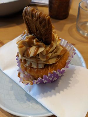 biscotti cupcake at The Sinful Vegan in Jersey
