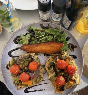 Tosta aberta - sandwich with hummus and veggies and sweet potatoe  at Artesao in Lagos