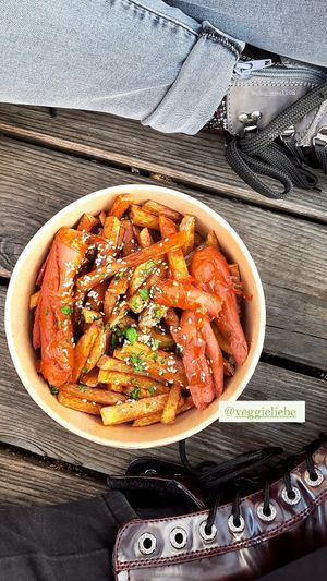 Vegane Currywurst at Veggie Liebe in Freiburg