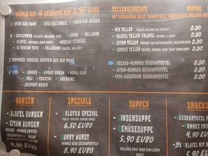 Menu items with green letters are vegan at Veggie Liebe in Freiburg