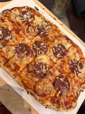 Pinsa Salami   at Veggie Liebe in Freiburg